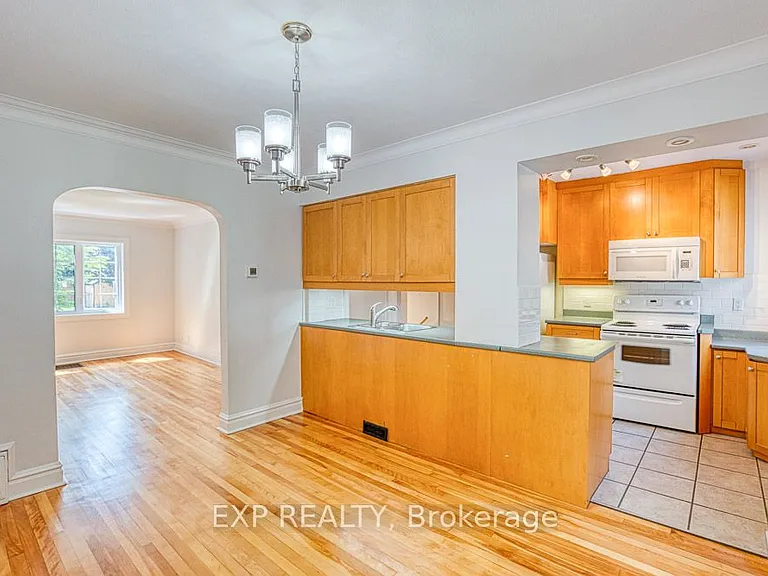 413 Holland Ave — Photo 14