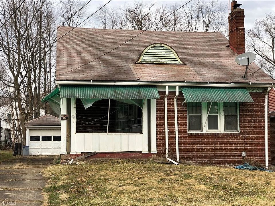 1st image of 150 Roslyn Dr