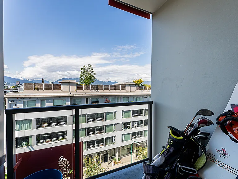 250 E 6th Ave #706 — Photo 31