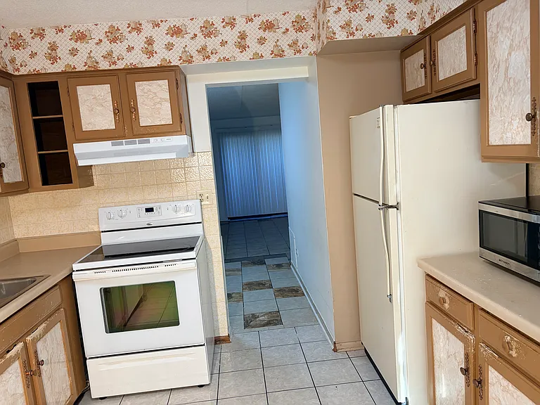 5403 Chateau Dr — Photo 4