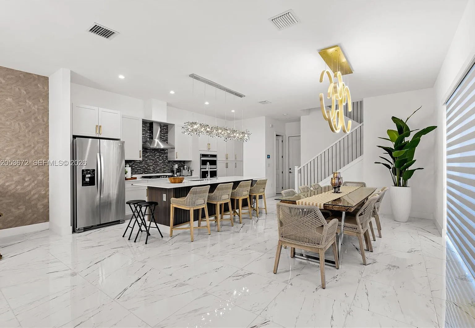 Downtown Doral South Phas — Photo 1