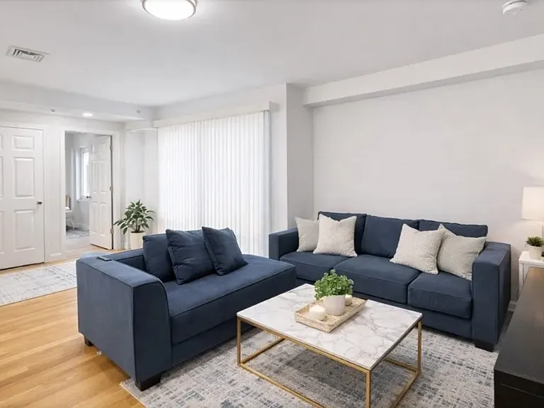 393 W Broadway #9 — Photo 3