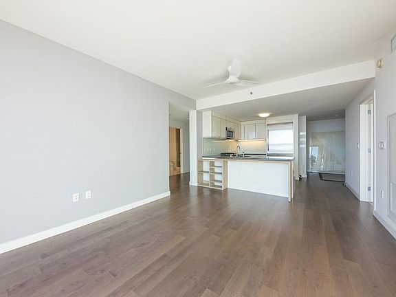 5th image of 338 Spear St Unit 17E