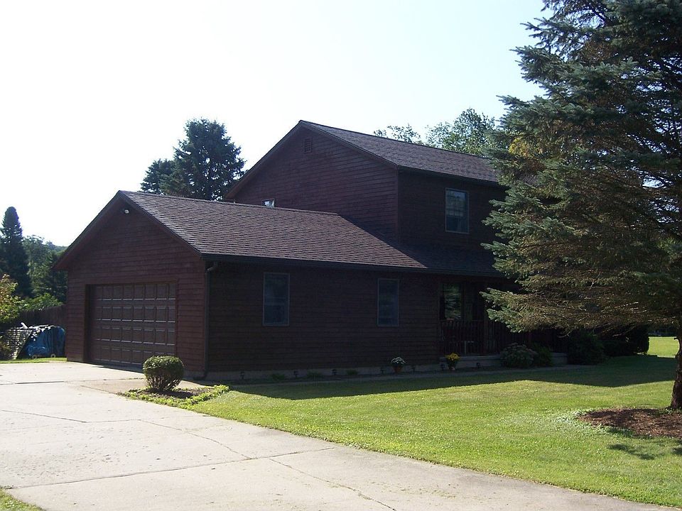 2nd image of 222 School St