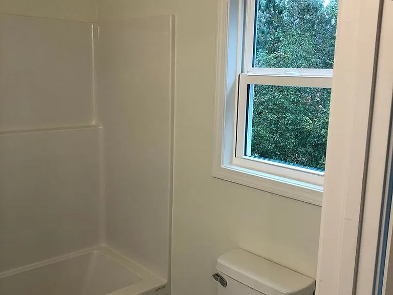 38 & 40 Kaitlyn Ct — Photo 8
