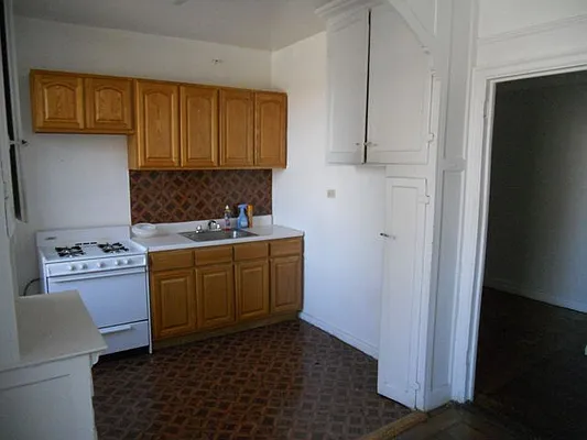 Rented by James Everett Lewis, LREB | media 1