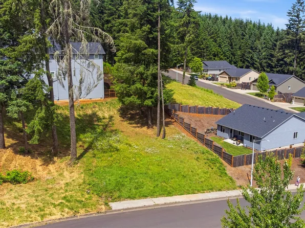 17 Aspen Hts, Veneta, OR 97487