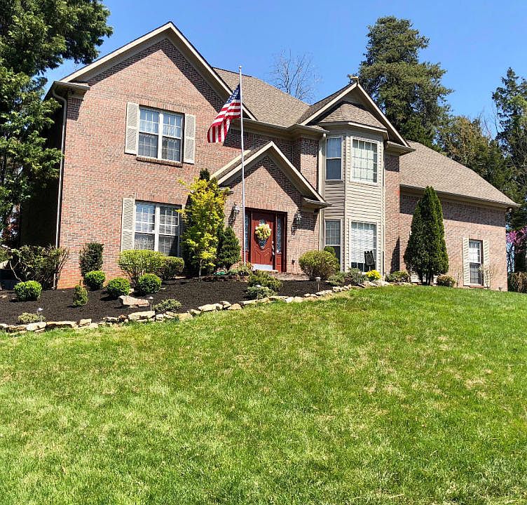 1st image of 5200 Custis Ln