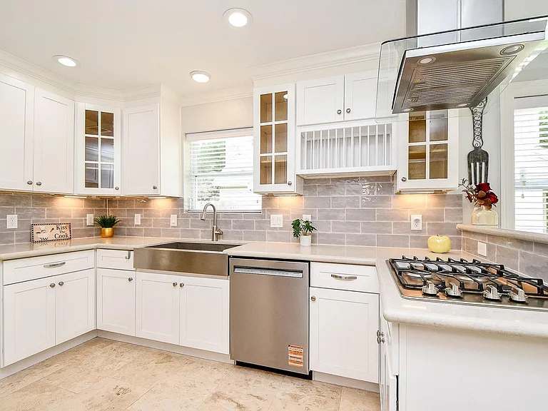 707 Thistlewood Dr — Photo 6
