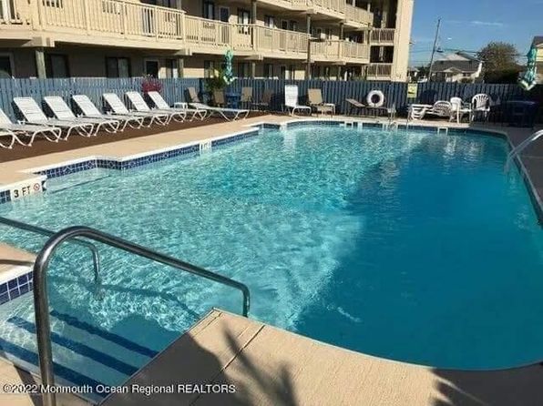 1919 Bay Blvd APT A17