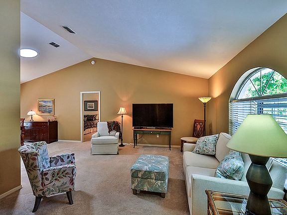 2nd image of 6110 Everglades Dr