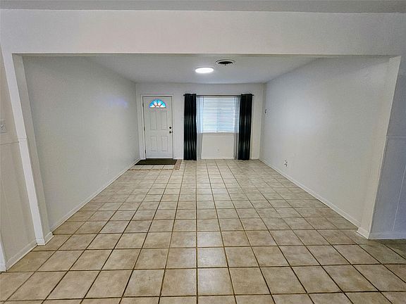 4th image of 1123 Warbler Dr