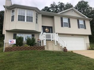 4317 NW Point Dr, House Springs, MO 63051