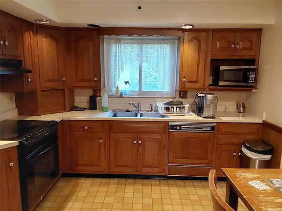 4th image of 1314 Edgewood Dr