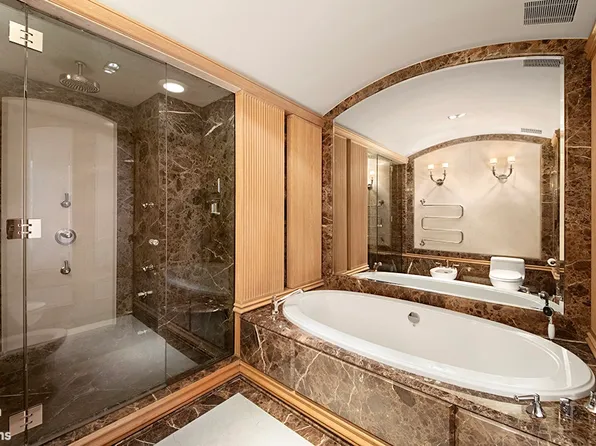 563 Park Avenue image 9 of 12