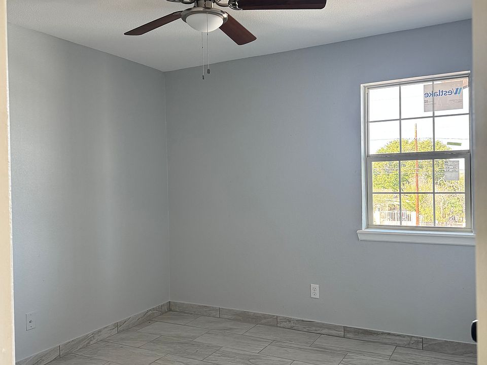 2nd image of 817 E Kearney St APT 4