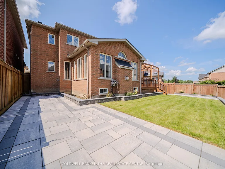 15 Military Ct — Photo 49