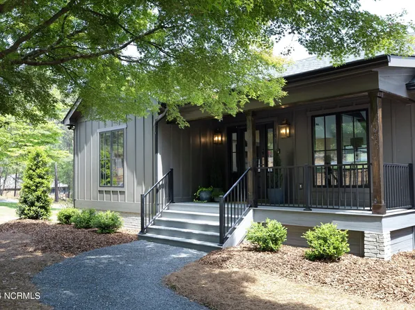 101 Fawn Court, West End, NC 27376