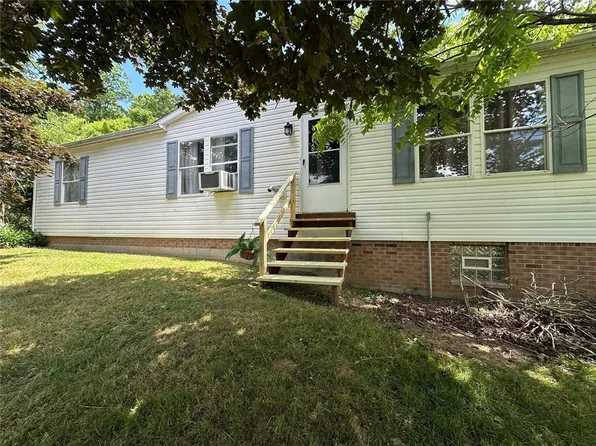106 Plum Dr, Apollo, PA 15613