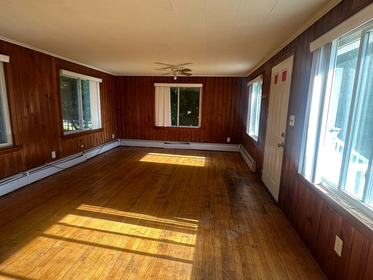 3 bed, $2,375 — Photo 3