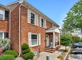 78 Wick Dr, Fords, NJ 08863