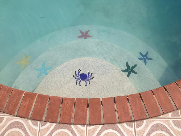 Pool steps - daytime