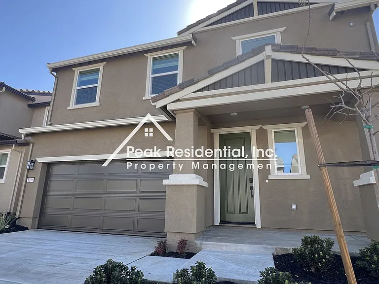 5218 Senesta Cir — Photo 2