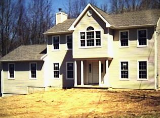 36 Greenbrier Dr, Oxford, CT 06478