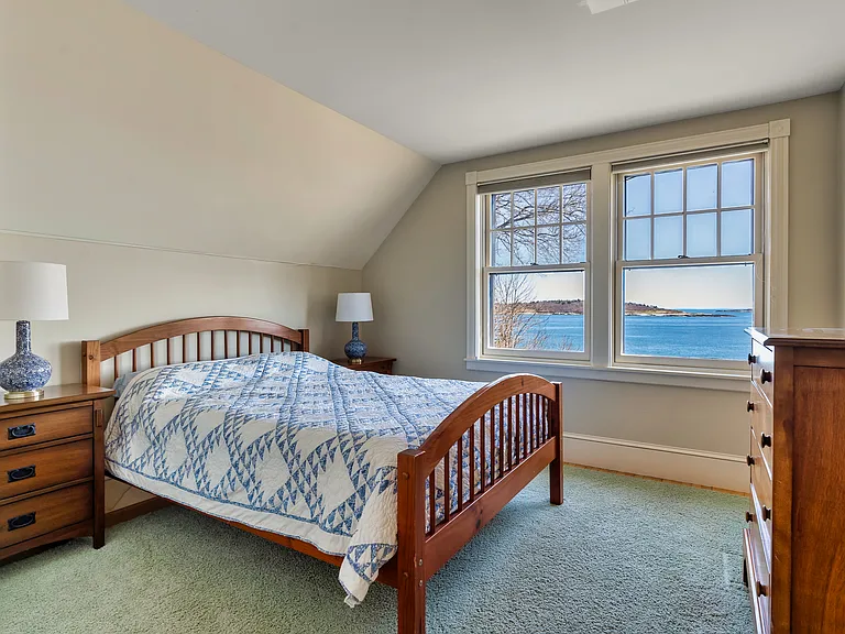 876 Shore Rd — Photo 29