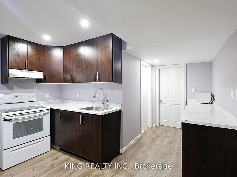 1223 Coronation Dr — Photo 37