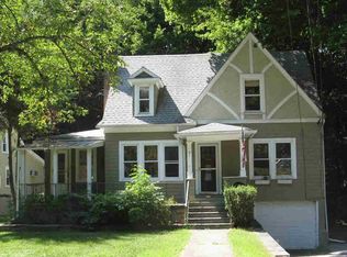 8 Ferris Ln, Poughkeepsie, NY 12601