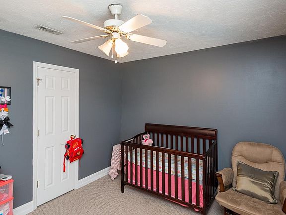 2nd image of 1004 Willowbank Ln