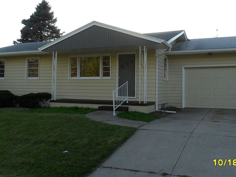 1st image of 210 S 21st St