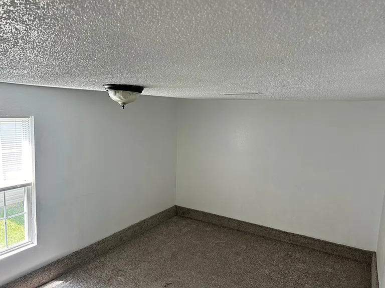1551 Jefferson St — Photo 3