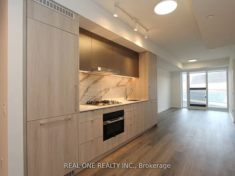 771 Yonge St #1006 — Photo 2