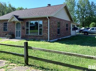 419 W Franklin St, Girard, IL