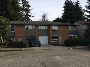 9752 Ashworth Ave N, Seattle, WA 98103