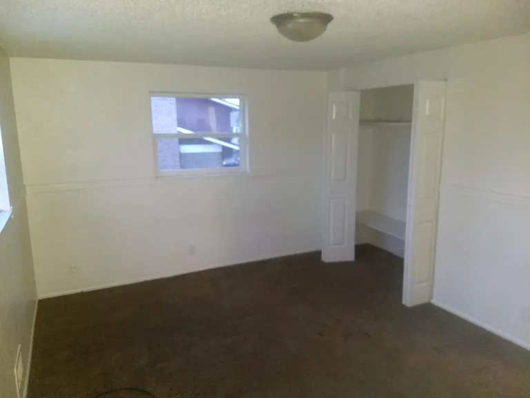 4705 Topeka Ct — Photo 14