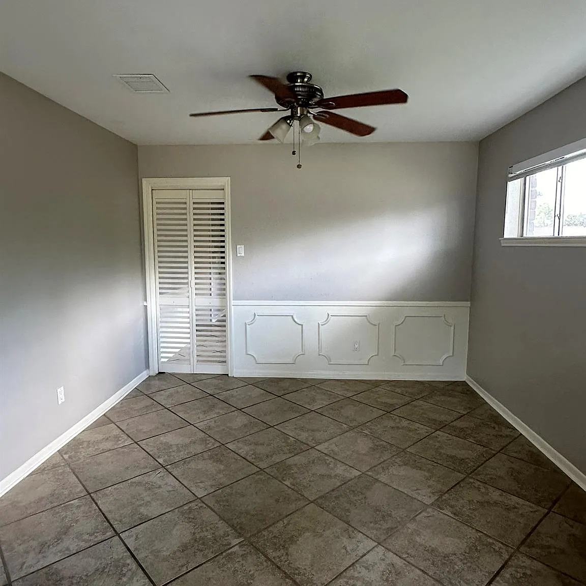 4 bed, 2.0 bath, 2144 sqft, $2,300 — Photo 4