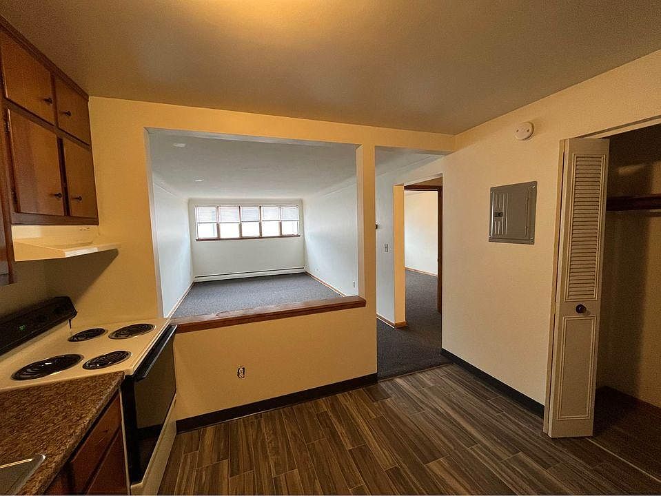 1st image of 1310 Maryland Ave E APT 3