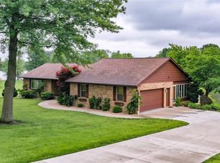 11 Lakeridge Trl, Alton, IL 62002