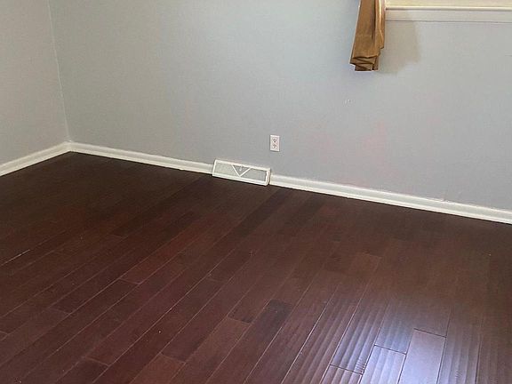 5th image of 1883 S Dupont Hwy APT 1