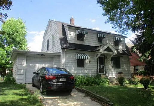 218 S 66th St photo 1