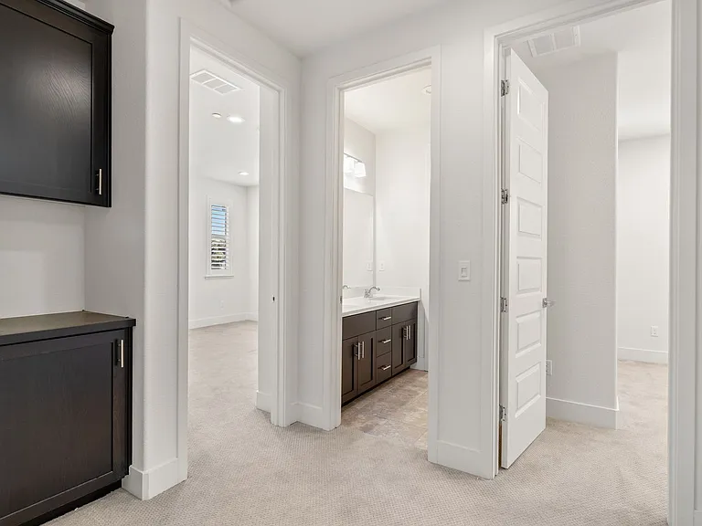 2730 Bette St — Photo 40