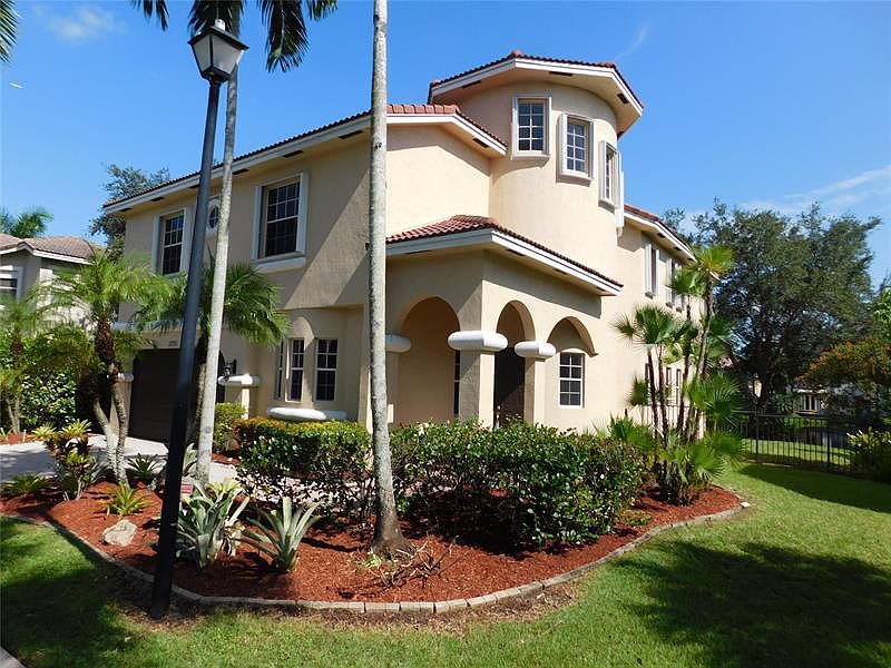1st image of 11751 NW 1st St