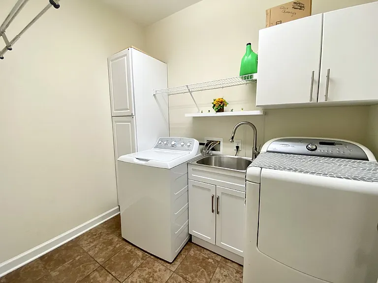 9 Stanton Ct — Photo 17
