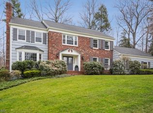 9 Squirrel Run, Morristown, NJ 07960