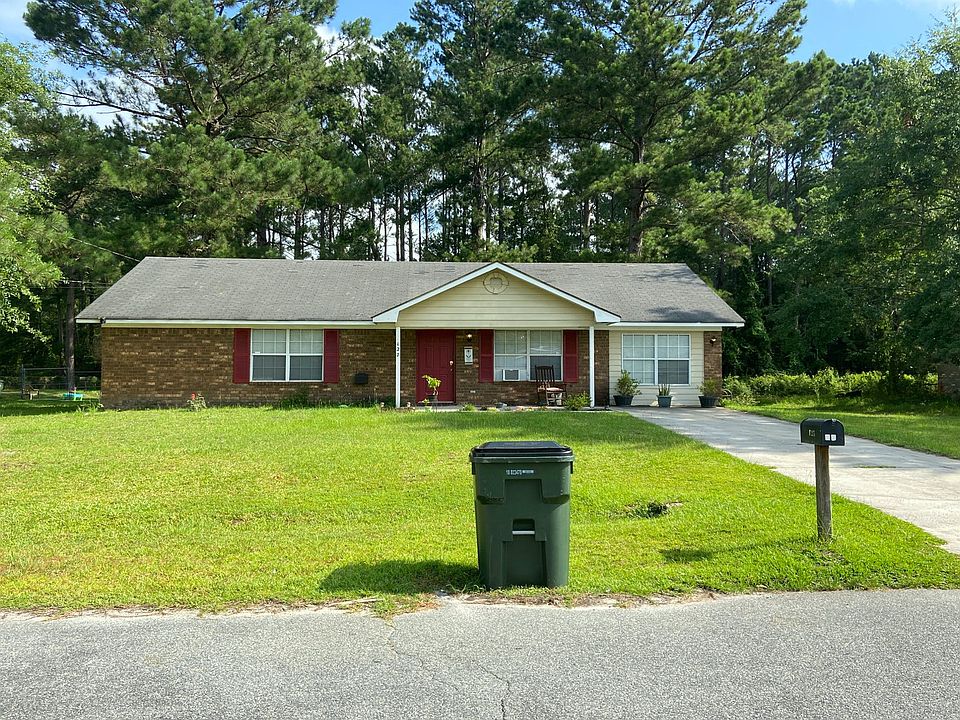 1st image of 127 NE Shayna Dr