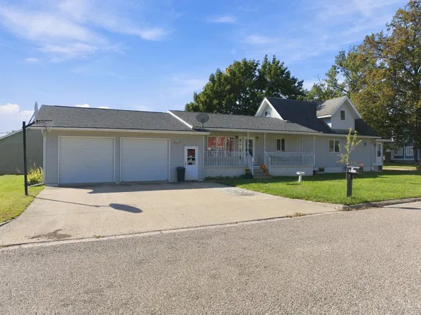 212 N Division St, Sumner, IA 50674