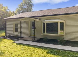 1076 S Indiana Avenue, Sellersburg, IN 47172